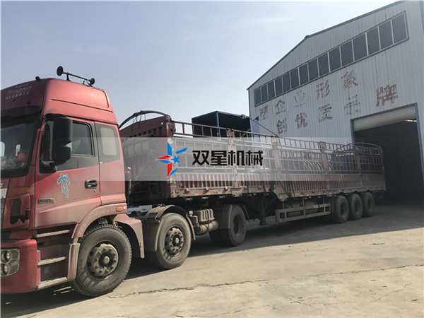 鐵銷破碎機設備發貨現場
