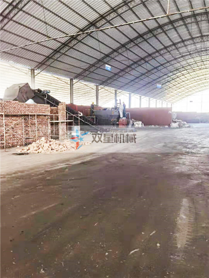 斷橋鋁破碎機生產線上海客戶現場實拍